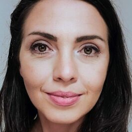 Maria Maisuradze, CFA headshot