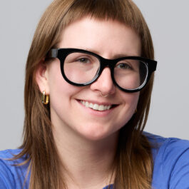 Molli Bennett headshot