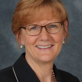 Kathryn Cooper, B.Sc.(Agr),MBA,M.Ed headshot
