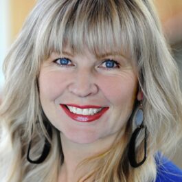 Jessica McIlroy headshot