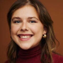 Helen Watts headshot