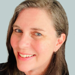 Amanda Carr headshot