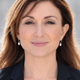 Corinne MacLellan headshot